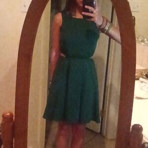 Green belongsci small dress